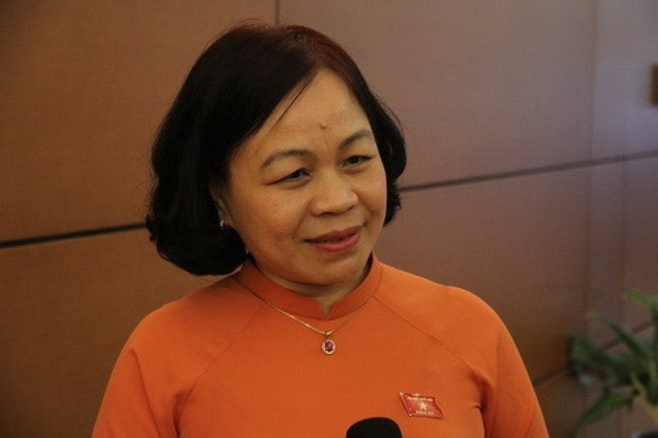 thuong hay phat tien trong giao duc deu la ha sach