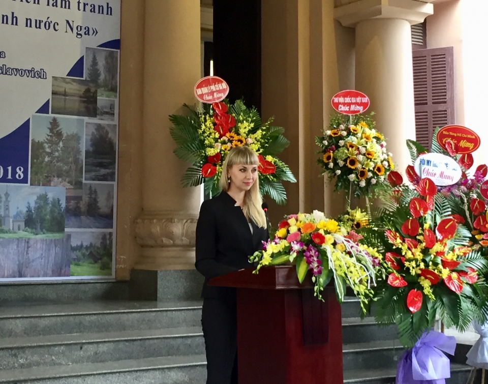 mot thoang nuoc nga qua tranh ve