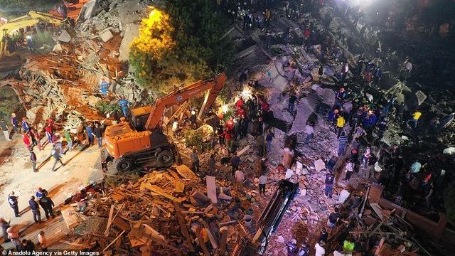 dong dat kinh hoang danh sap hang chuc nha cao tang o tho nhi ky