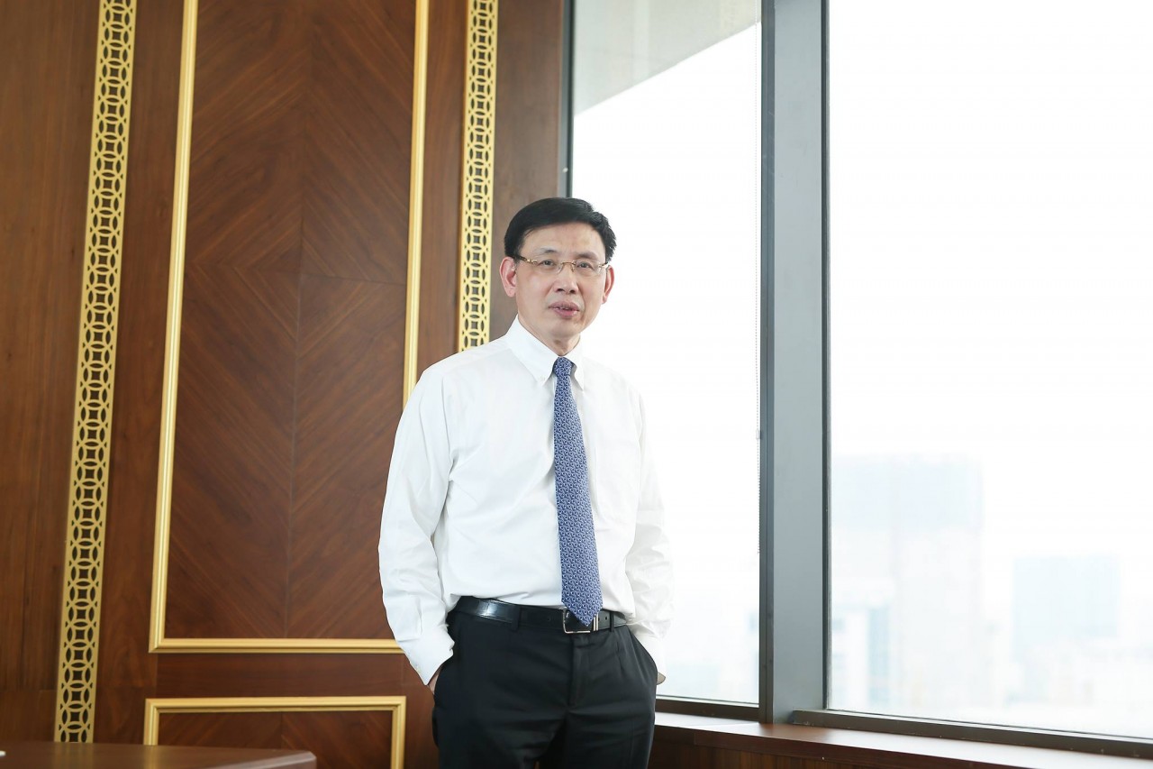 'Phải xây dựng lộ trình sống chung với Covid-19 cho từng tỉnh thành'