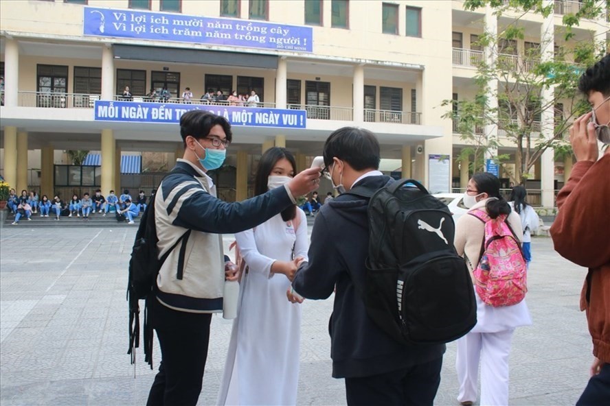 TP. Hồ Chí Minh: Sáng nay hơn 1.000 học sinh đầu tiên sẽ tiêm vaccine Covid-19