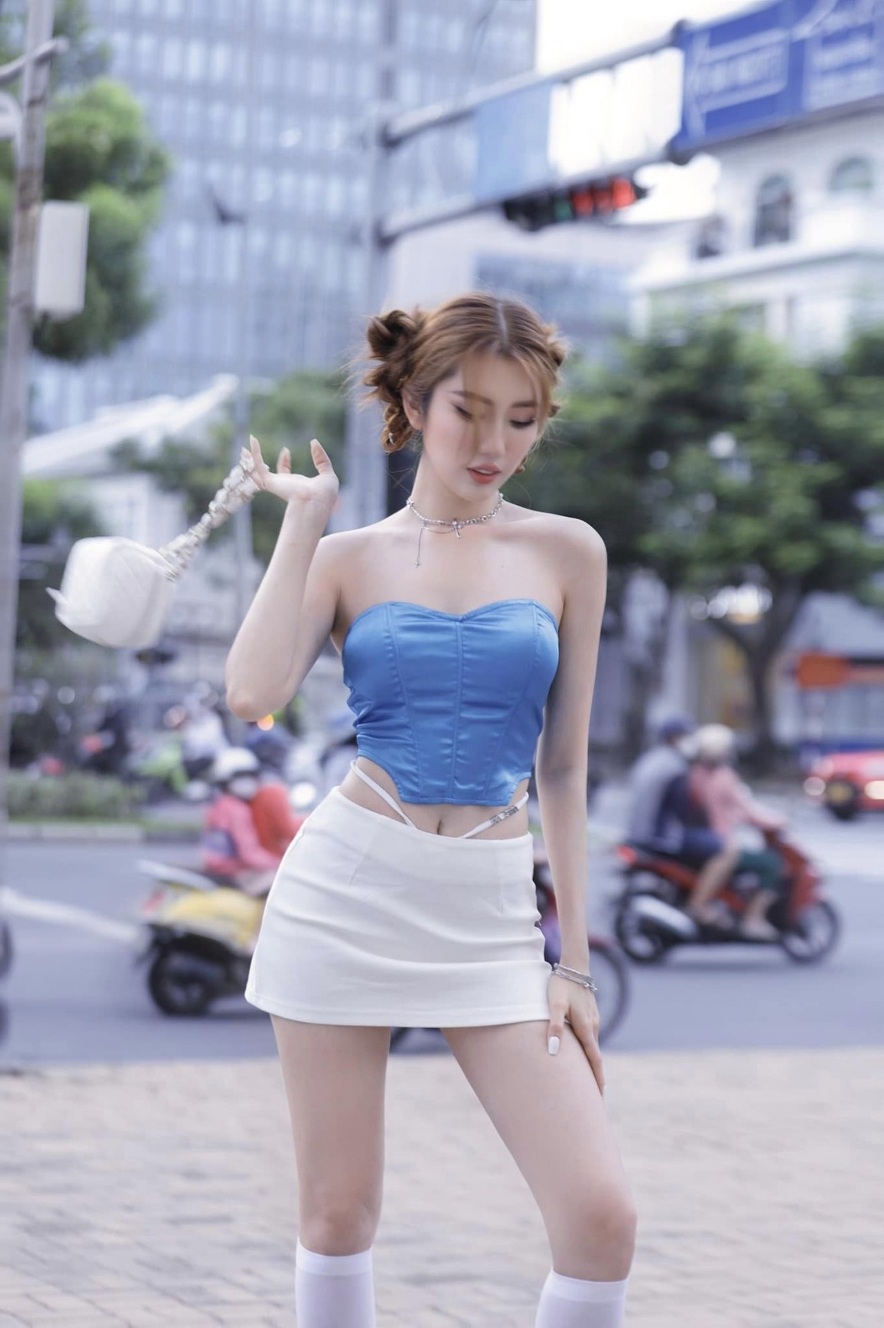 Thúy Ngân hack tuổi cực đỉnh.