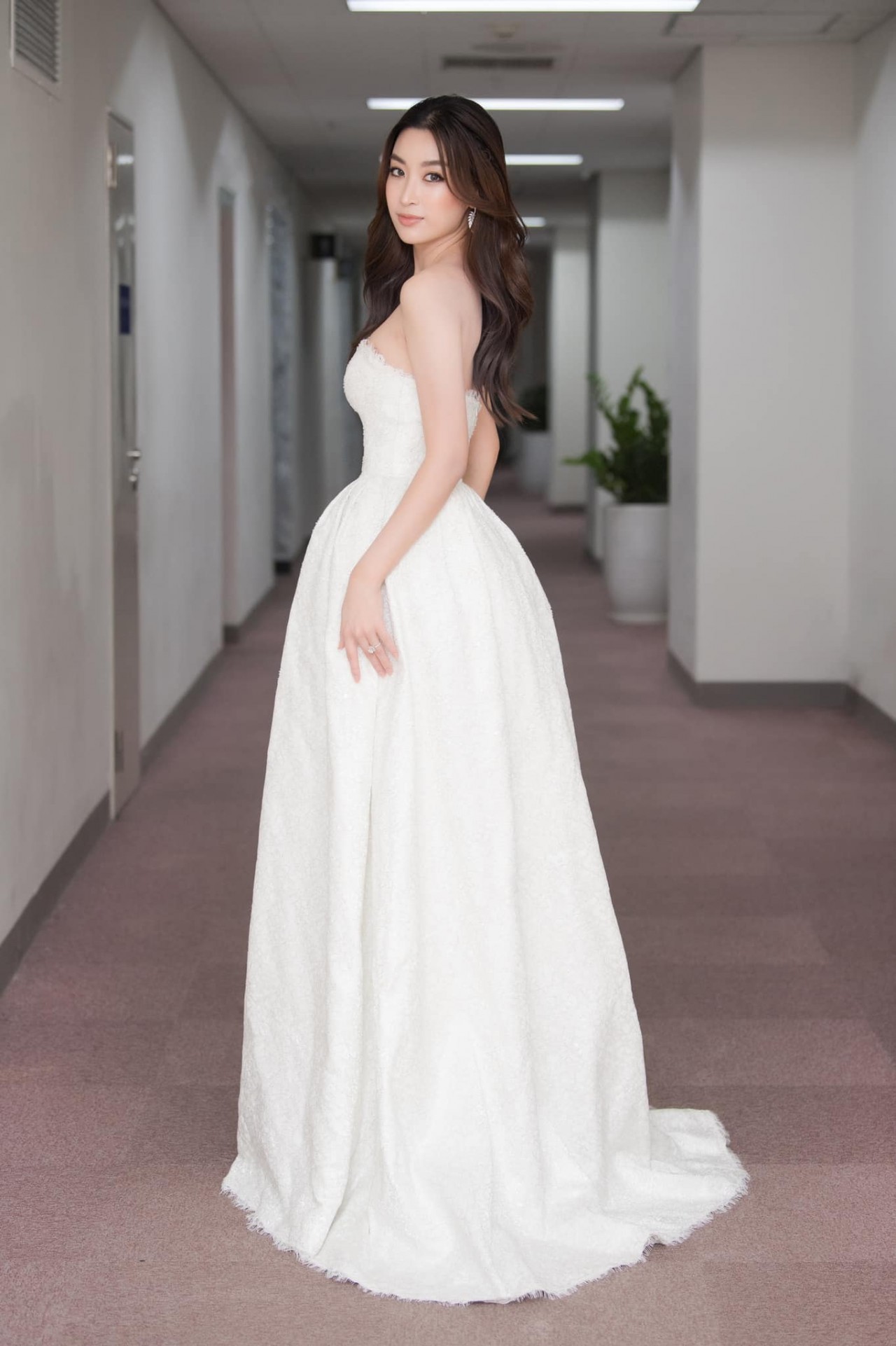 Ngắm nhan sắc Hoa hậu Đỗ Mỹ Linh