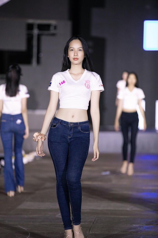 ngam nhan sac top 5 nguoi dep bien hoa hau viet nam 2020