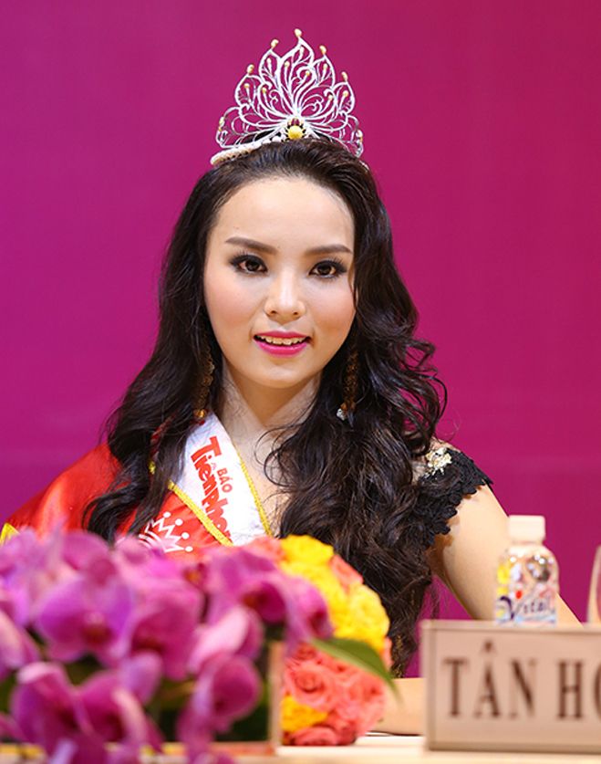 So bì 6 hoa hậu trong 10 năm qua