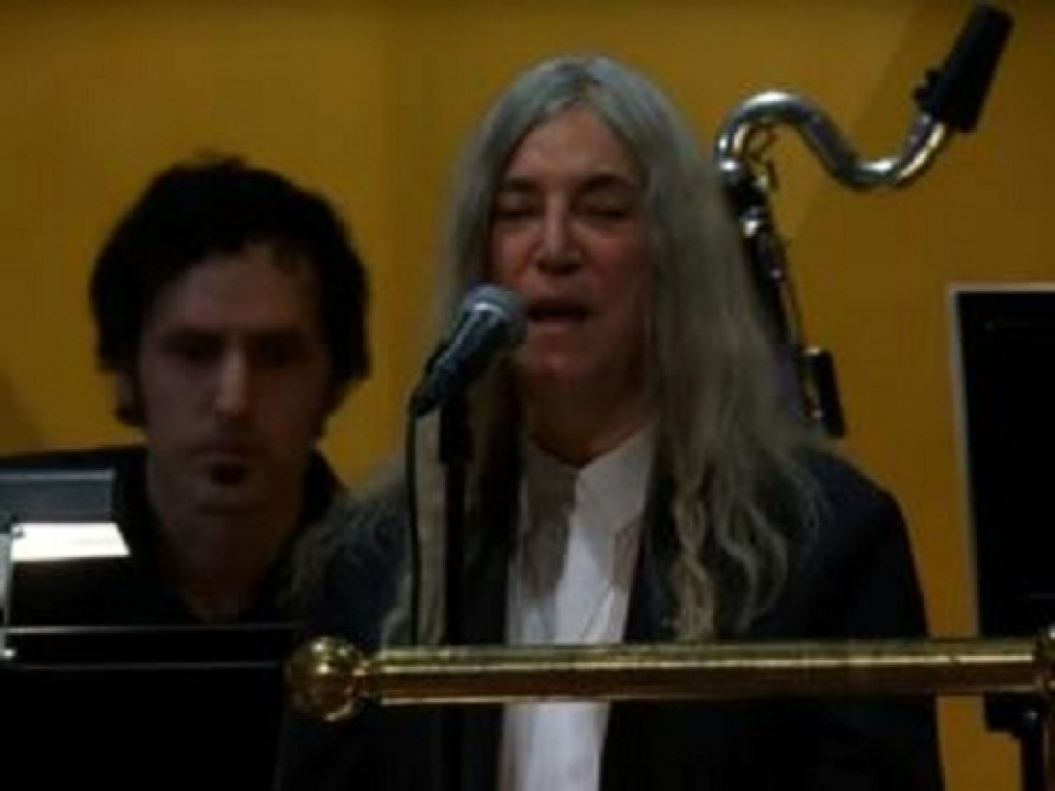 khoanh khac dang nho trong cuoc doi nu danh ca patti smith