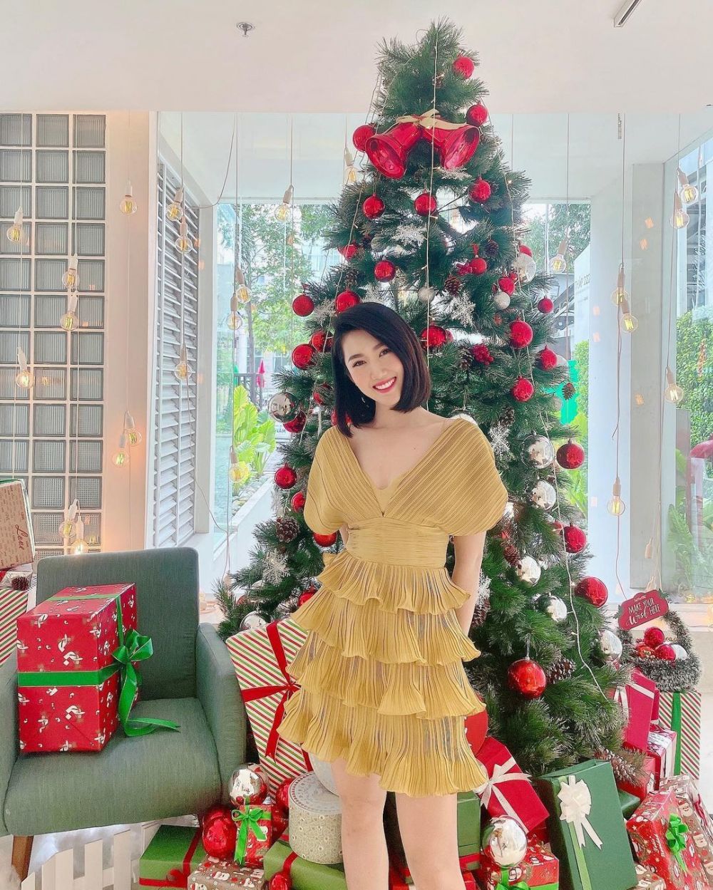 Sao Việt tuần qua: Thanh Thanh Hiền ly hôn Chế Phong sau 7 năm chung sống, ra mắt phim Hướng dương ngược nắng