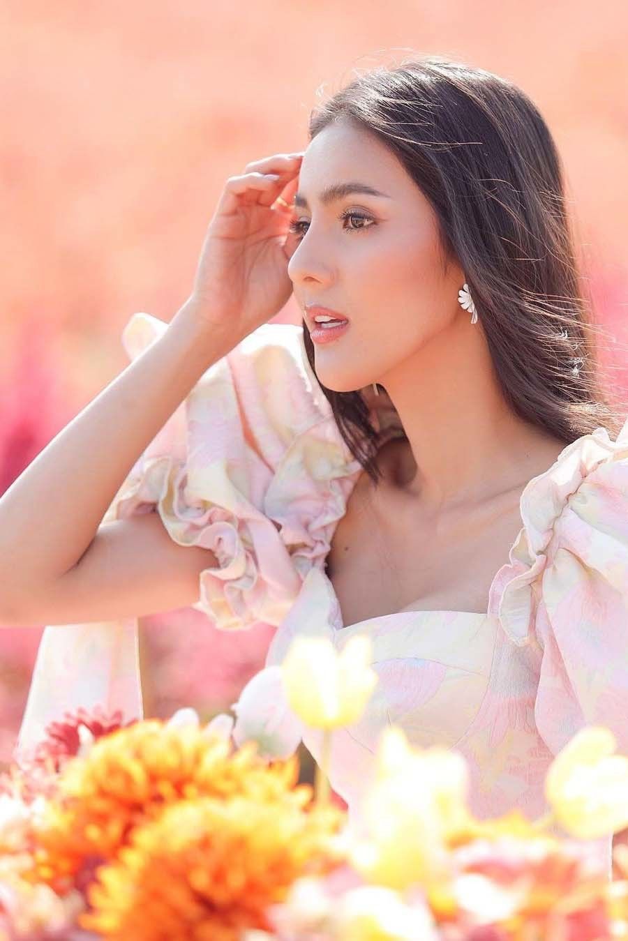 Vẻ gợi cảm của tân Hoa hậu Thái Lan 2020