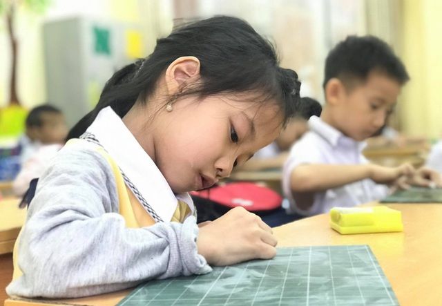 Đổi mới dạy học lớp 1: Giáo viên giao nhiệm vụ cho học sinh thực hiện