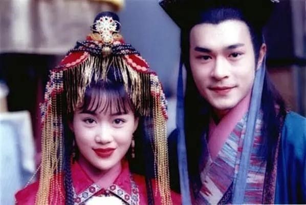 ‘Hoa đán’ Lương Tiểu Băng chật vật mưu sinh tuổi 51 vẫn một mực bênh ông xã