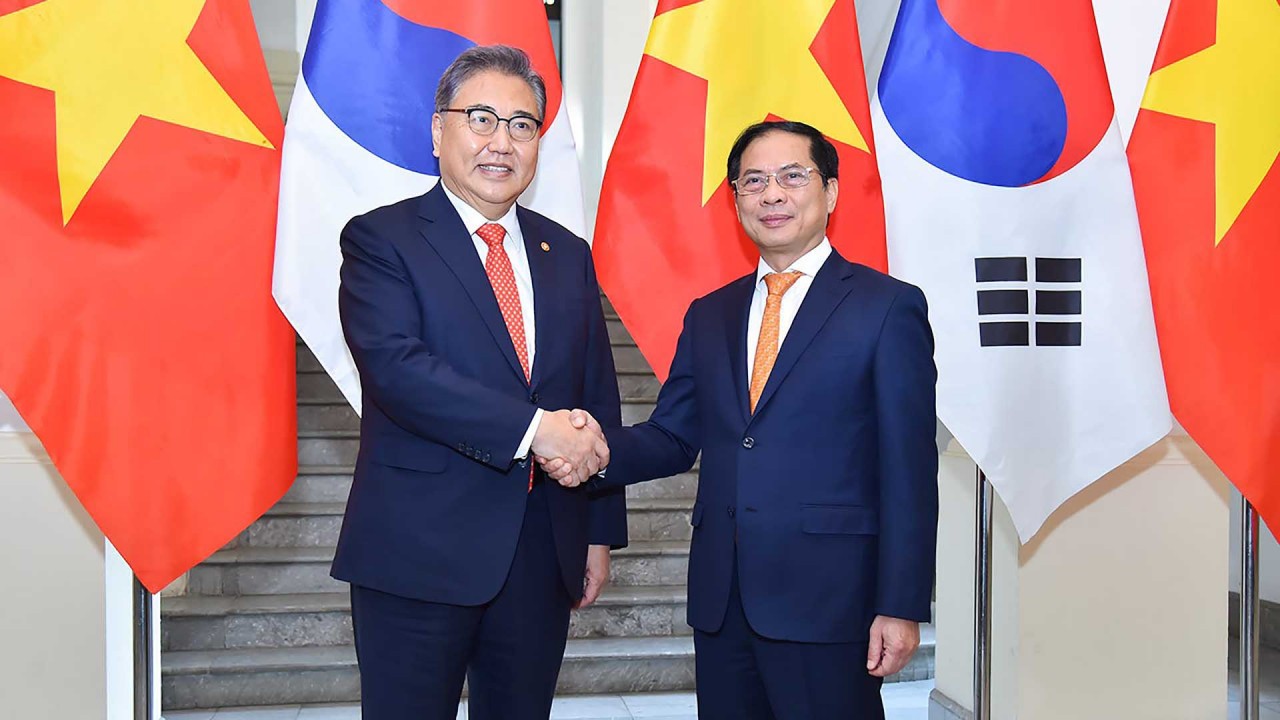 Bộ trưởng Ngoại giao Hàn Quốc Park Jin thăm chính thức Việt Nam