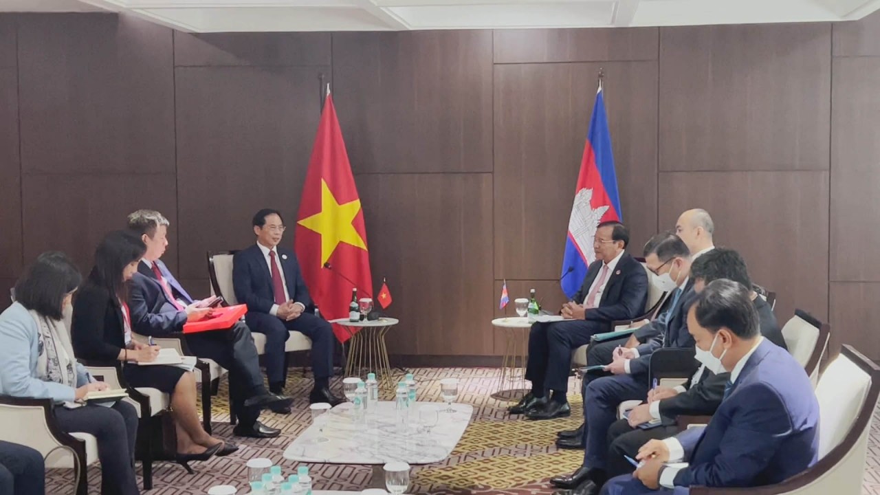 Bộ trưởng Ngoại giao Bùi Thanh Sơn gặp Phó Thủ tướng, Bộ trưởng Ngoại giao Campuchia