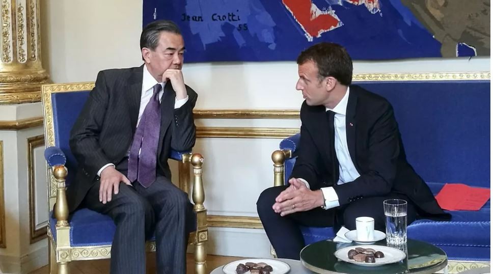 ngoai truong trung quoc vuong nghi gap tong thong phap emmanuel macron