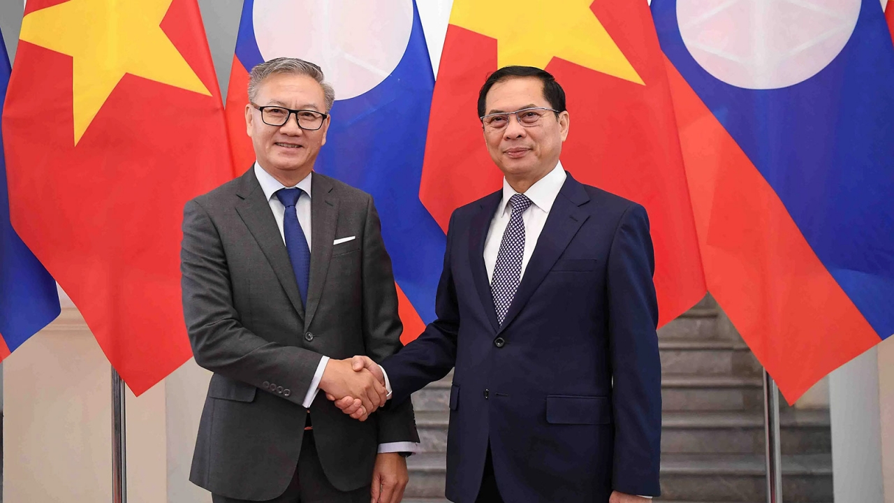 Việt Nam-Lào: Thúc đẩy hợp tác để sớm đạt mục tiêu thương mại 5 tỷ USD