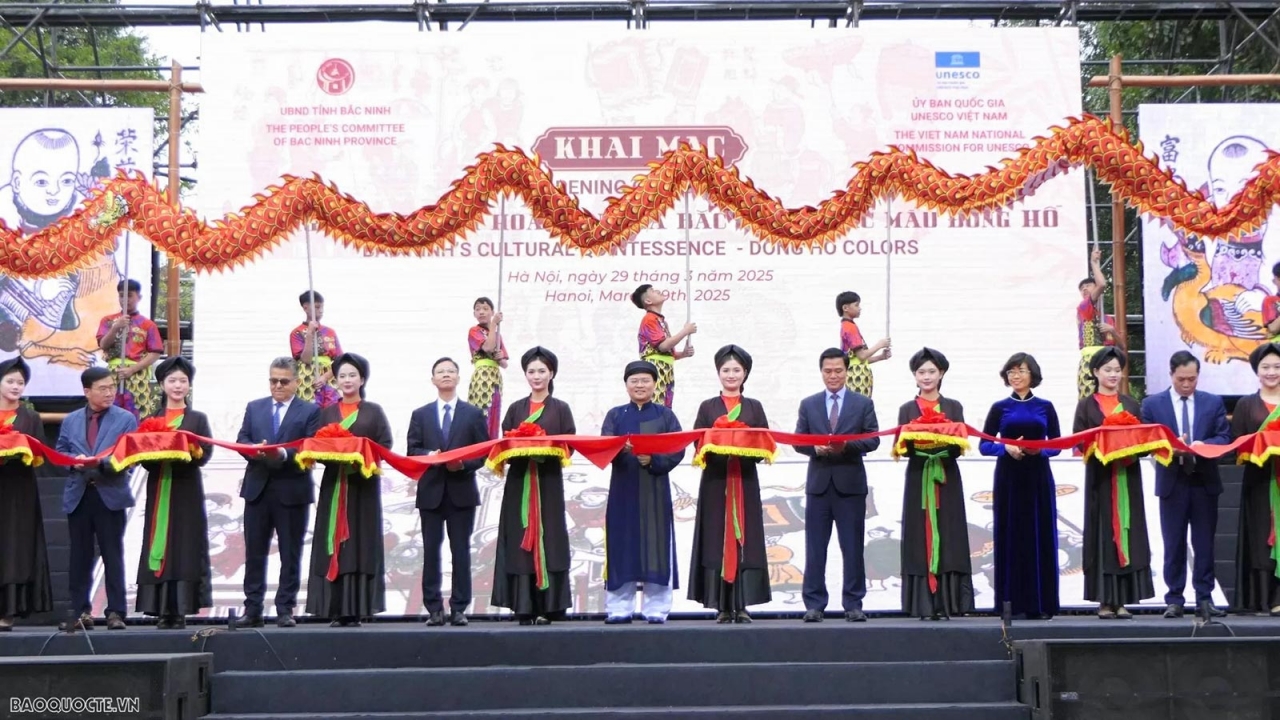 Để tranh Đông Hồ luôn là biểu tượng của bản sắc và khát vọng bảo tồn giá trị truyền thống