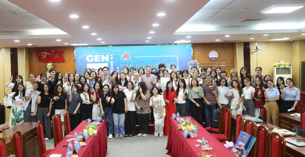 Ngoại giao 'phiên bản Gen Z': Đưa bản sắc Việt Nam ra biển lớn