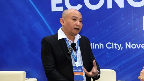 Giám đốc Công ty cổ phần công nghệ sáng tạo Vinnotek trả lời phỏng vấn bên lề Diễn đàn Kinh tế mùa Thu năm 2025