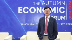 Ông Johnny Chung Yin Ho trả lời phỏng vấn bên lề Diễn đàn Kinh tế mùa Thu năm 2025.