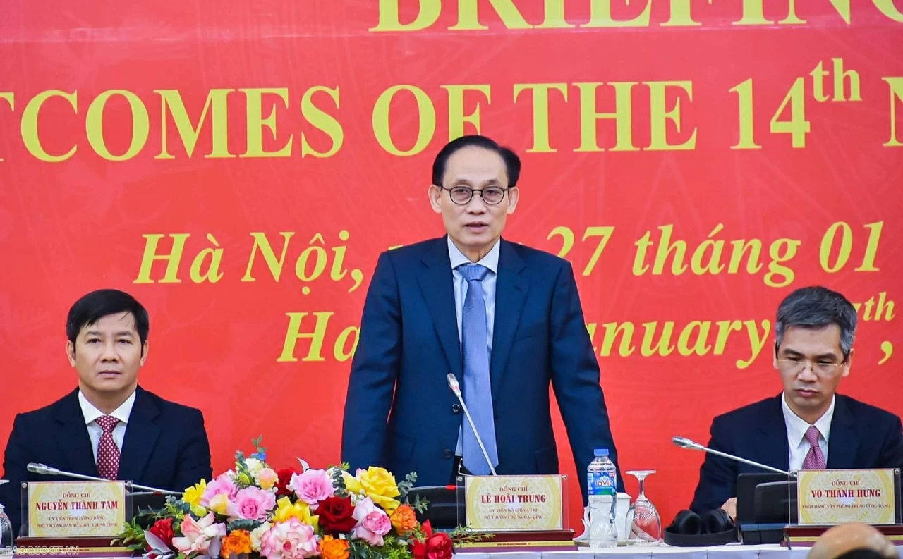Ủy viên Bộ Chính trị, Bộ trưởng Ngoại giao Lê Hoài Trung: Trọng yếu, thường xuyên vừa là vinh dự, vừa là trách nhiệm lớn đối với ngành đối ngoại Ủy viên Bộ Chính trị, Bộ trưởng Ngoại giao Lê Hoài Trung: Trọng yếu, thường xuyên vừa là vinh dự, vừa là trách nhiệm lớn đối với ngành đối ngoại