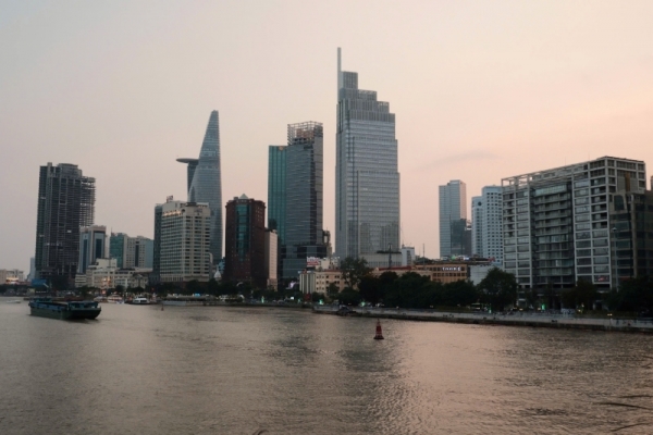 Trà chiều trên thuyền ngắm hoàng hôn