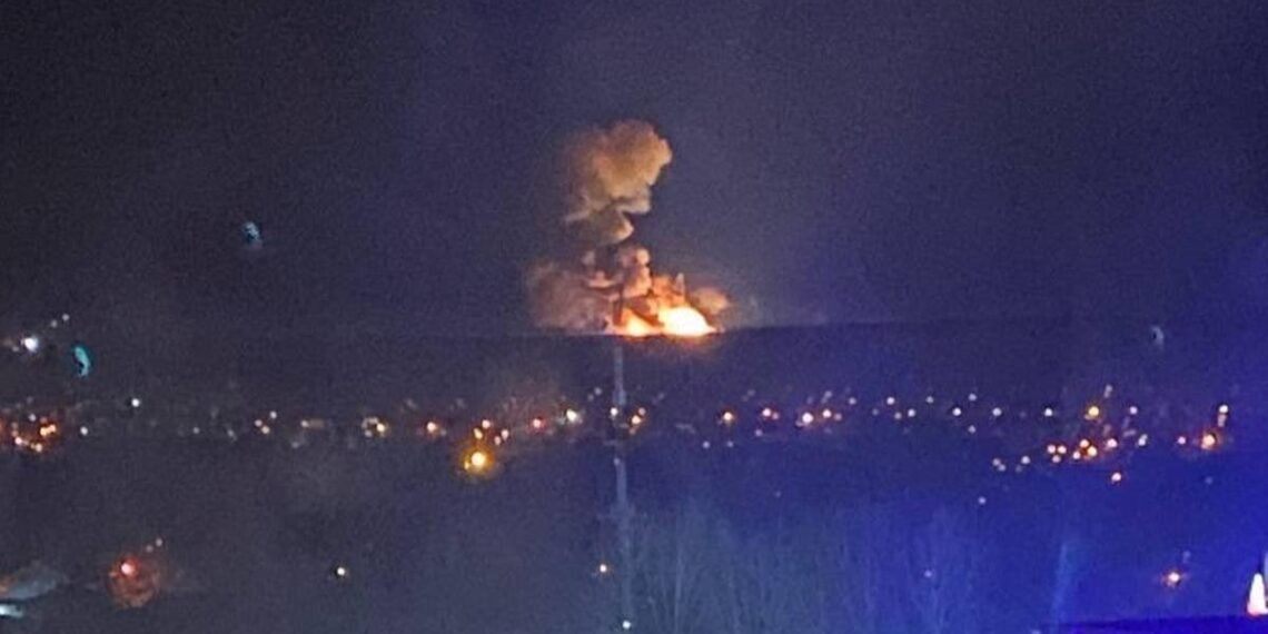 Xung đột Nga-Ukraine: Nổ lớn ở thủ đô Kiev sáng 25/2