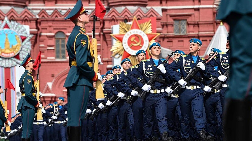 Nga bắt đầu duyệt binh rầm rộ khoe loạt khí tài khủng kỷ niệm Ngày Chiến thắng