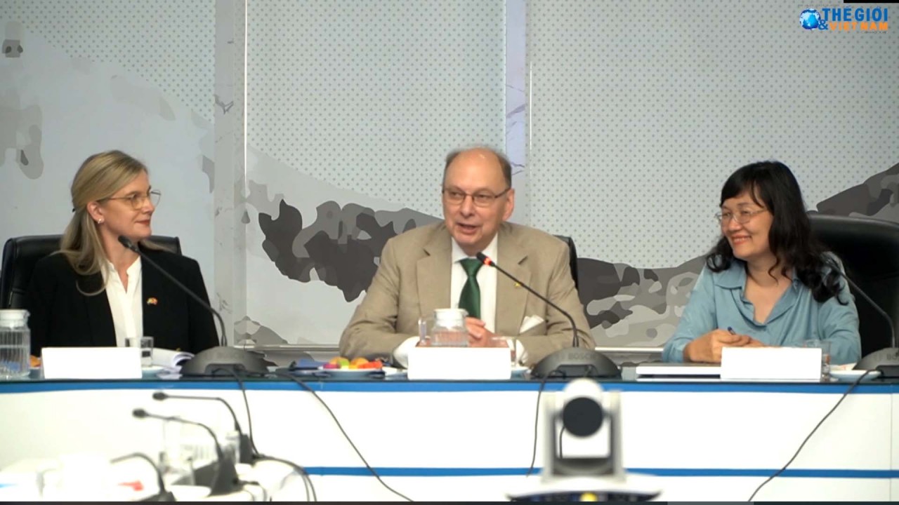 Thứ trưởng Ngoại giao Thụy Điển tọa đàm với cán bộ nghiên cứu và sinh viên Học viện Ngoại giao