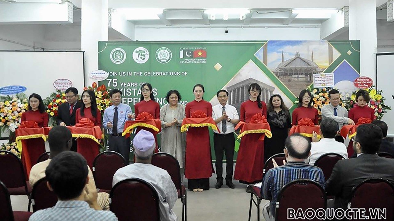 Triển lãm nghệ thuật đương đại 'Maya' kỷ niệm 50 năm thiết lập quan hệ ngoại giao Việt Nam-Pakistan